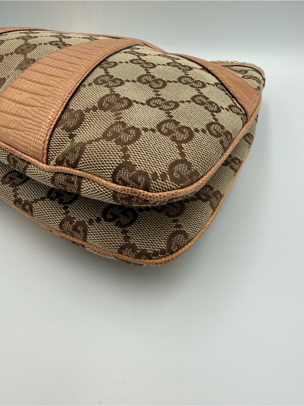 Gucci Tom Ford GG Canvas Shoulder Bag with Lizard Leather Trim and Gold Chains - Picture 5 of 11